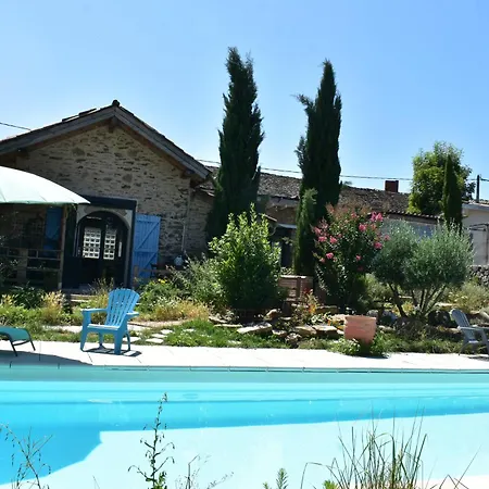 Maison D'hote A La Campagne Dans Un Corps De Ferme Penzion 3*