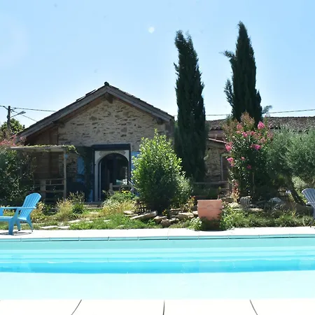 Maison D'hote A La Campagne Dans Un Corps De Ferme Penzion 3*